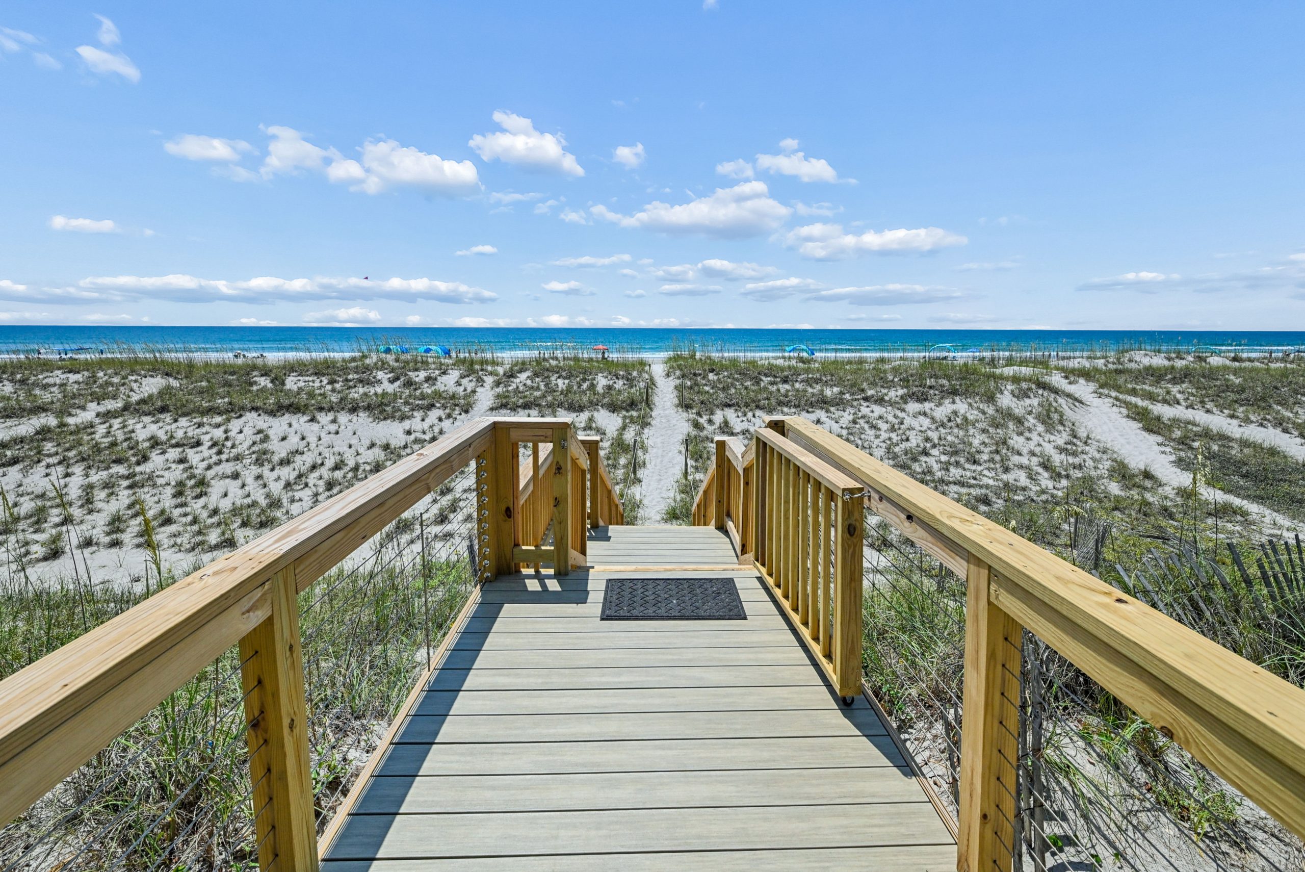 Access to the beach from the porch with gate